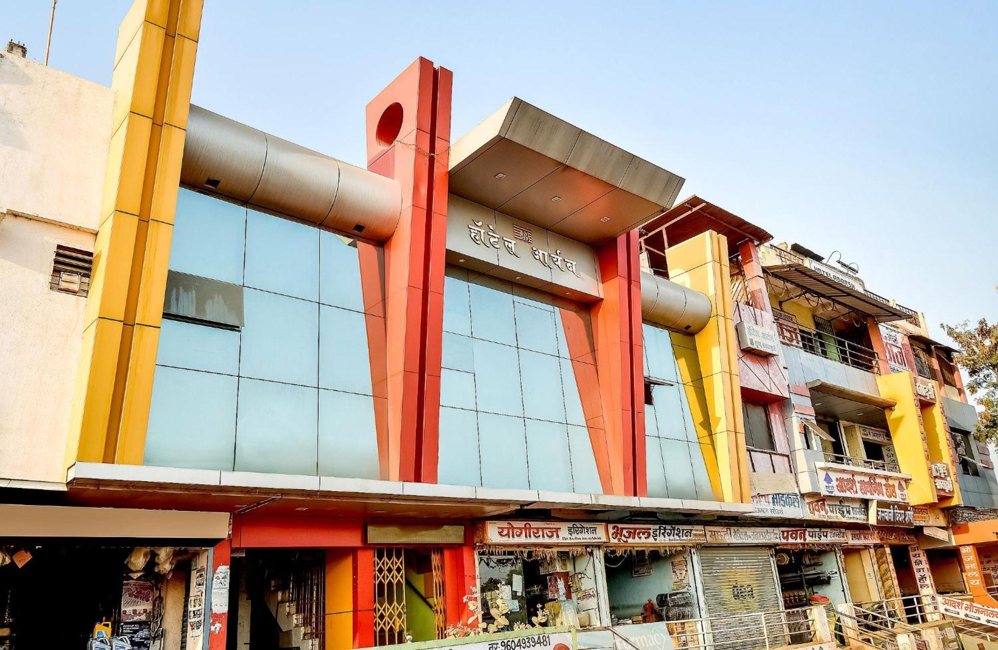 Hotel O Aryan Khāmgaon Exterior foto