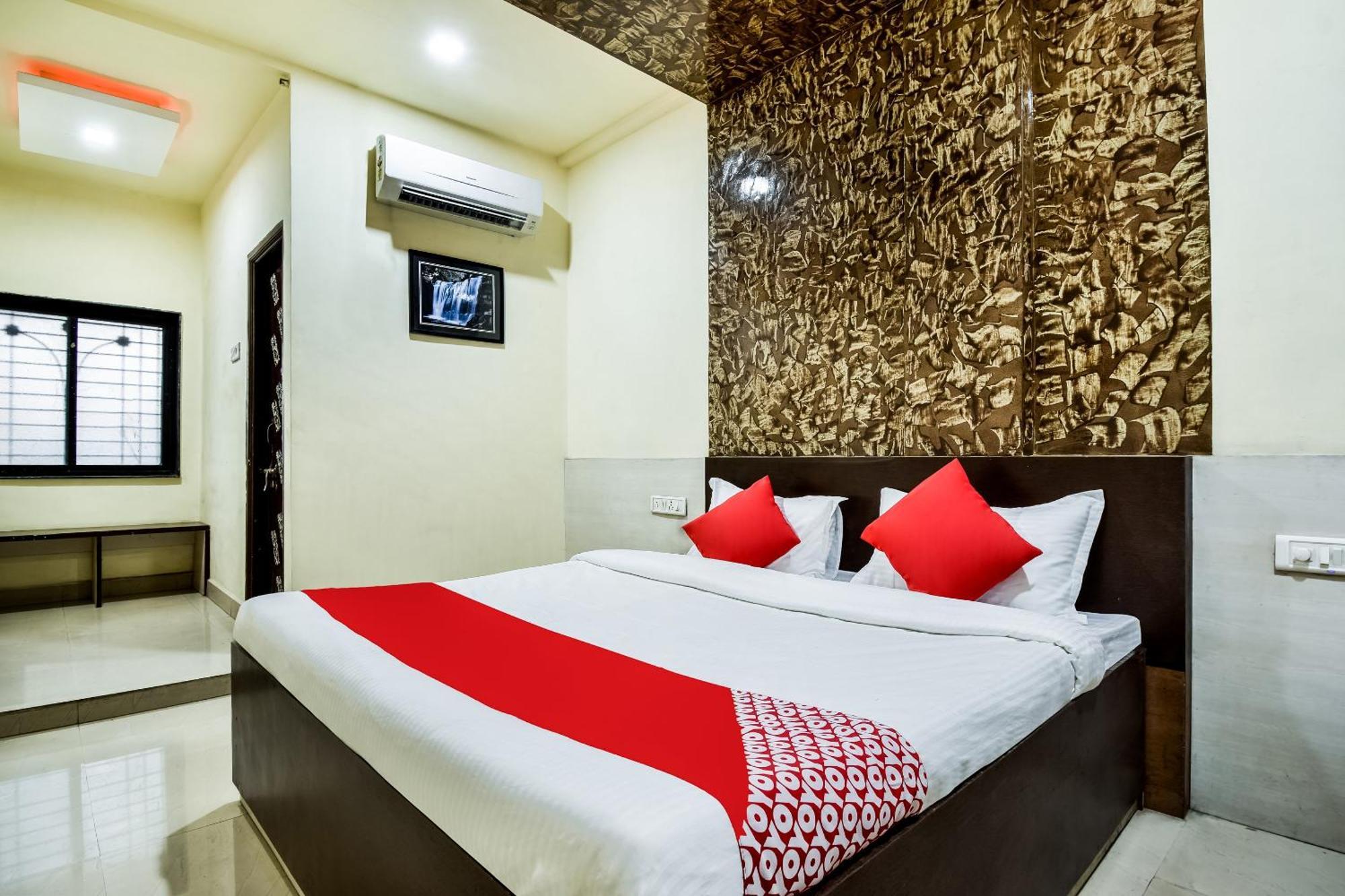Hotel O Aryan Khāmgaon Exterior foto